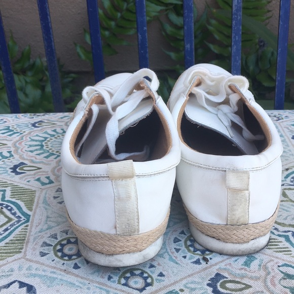 Sneakers - Picture 4 of 5